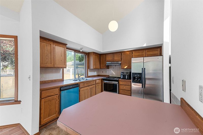 5th image of 4432 29th Avenue SE