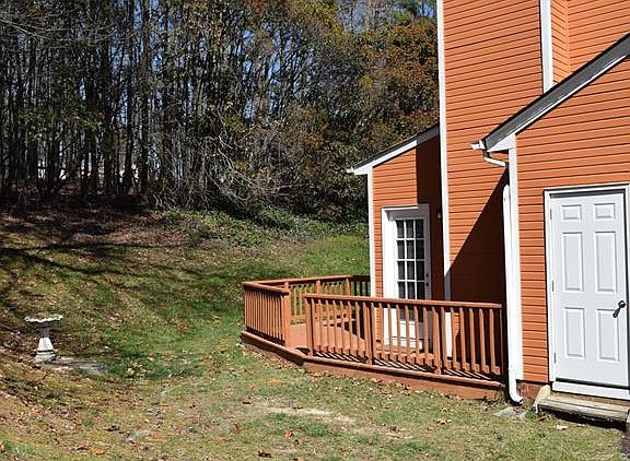 4th image of 4124 Bush Lake Dr