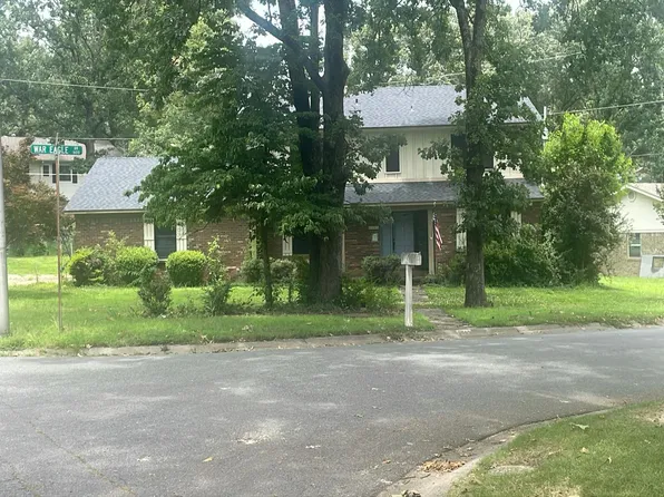 1701 War Eagle Dr, N Little Rock, AR 72116