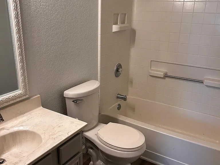 704 Gull Cir — Photo 13
