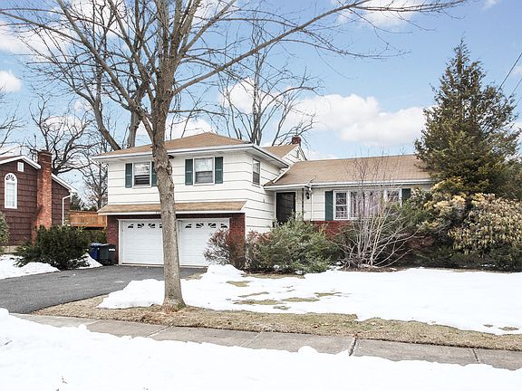 3rd image of 31-07 Garfield Pl #1X