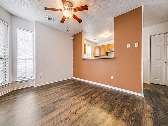 3rd image of 207 Alpine Dr