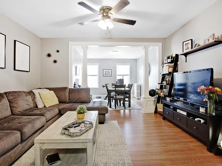 342 2nd St #3 — Photo 2