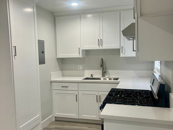 4th image of 6061 Fishburn Ave #E