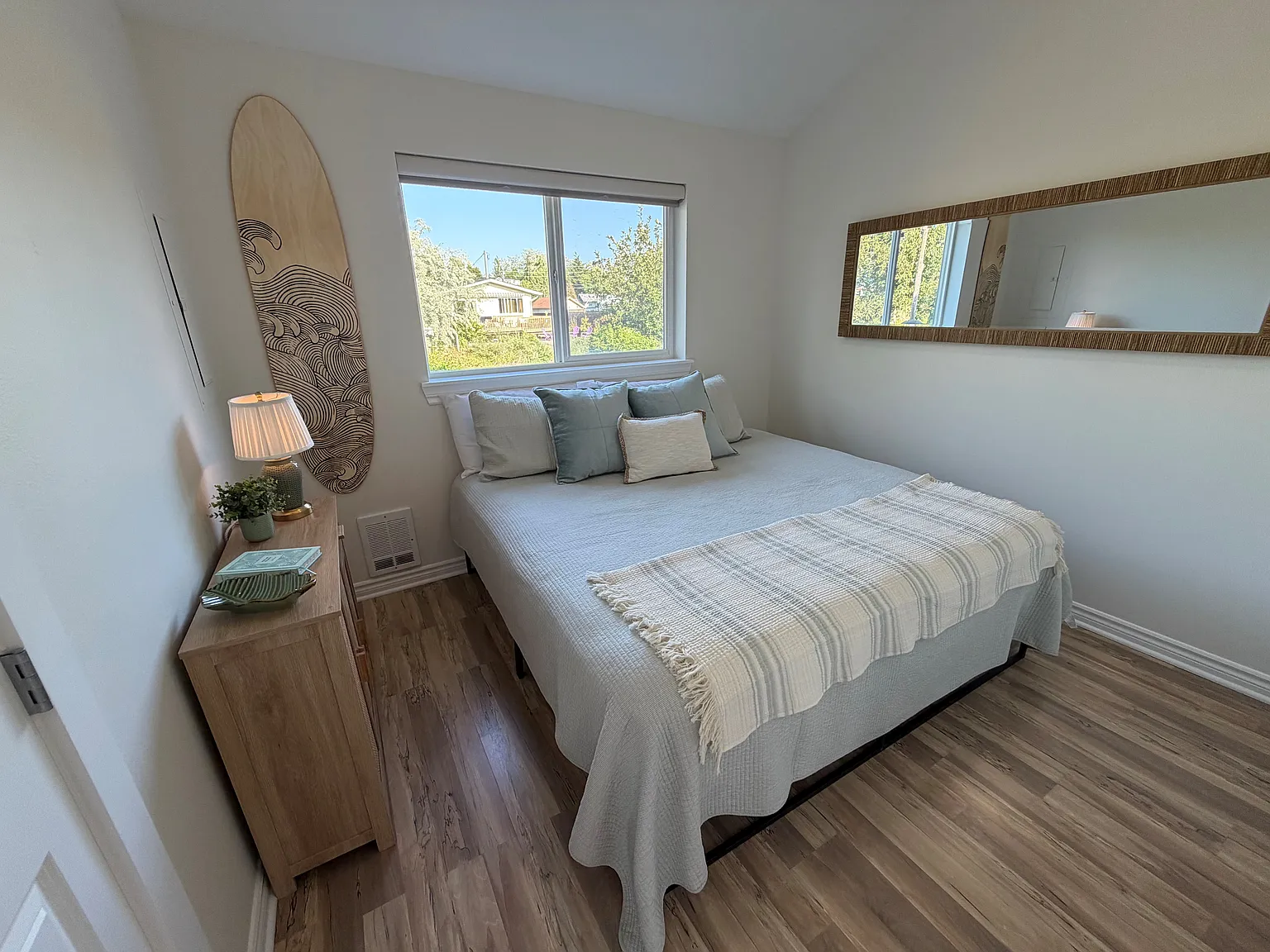 2 bed, 642 sqft, $2,250 — Photo 4