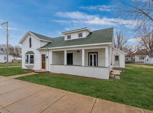 116 S Walnut St, Etna Green, IN