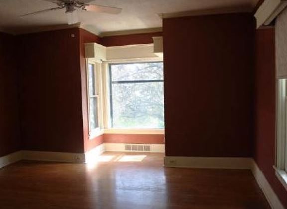 3rd image of 448 W Capitol Dr