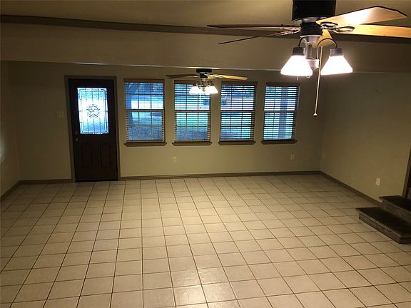 3rd image of 210 Jones Rd