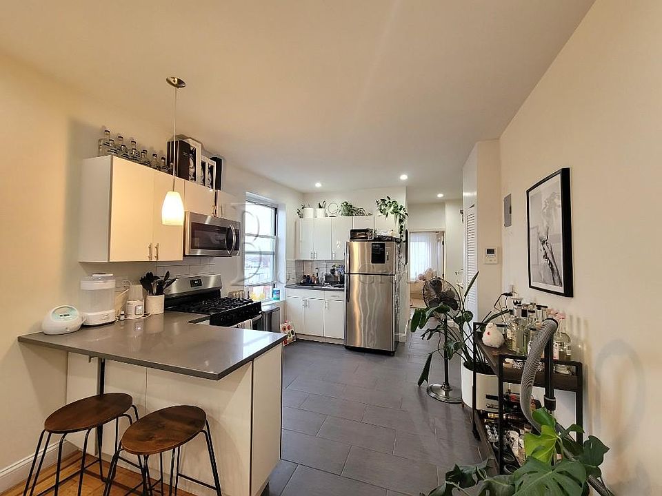 1st image of 3078 38th St APT 5C