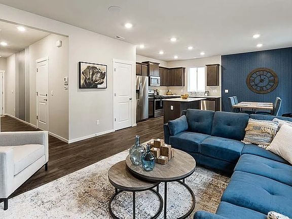 3rd image of 4213 Savannah Loop NE