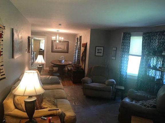 2nd image of 383 E Circle Dr