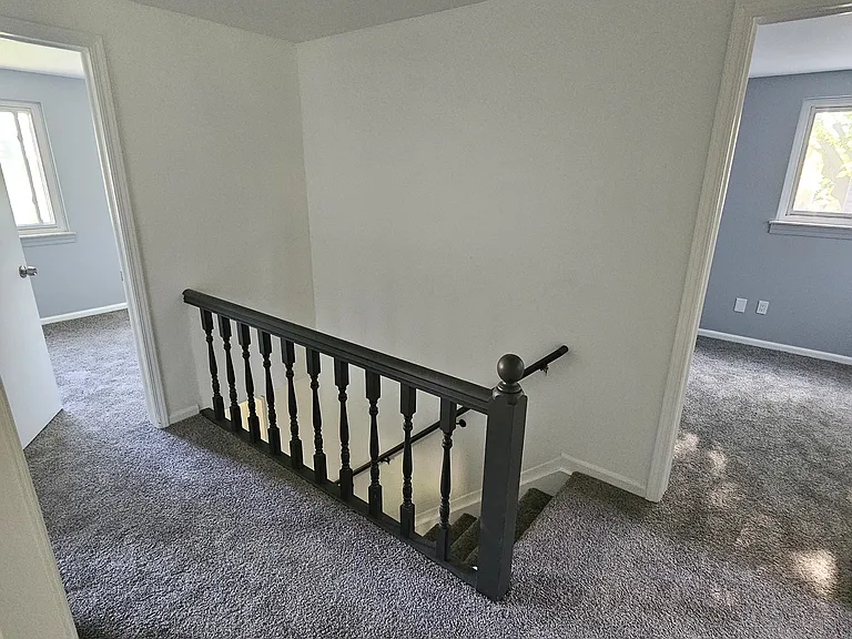 880 Dickson Ln — Photo 8