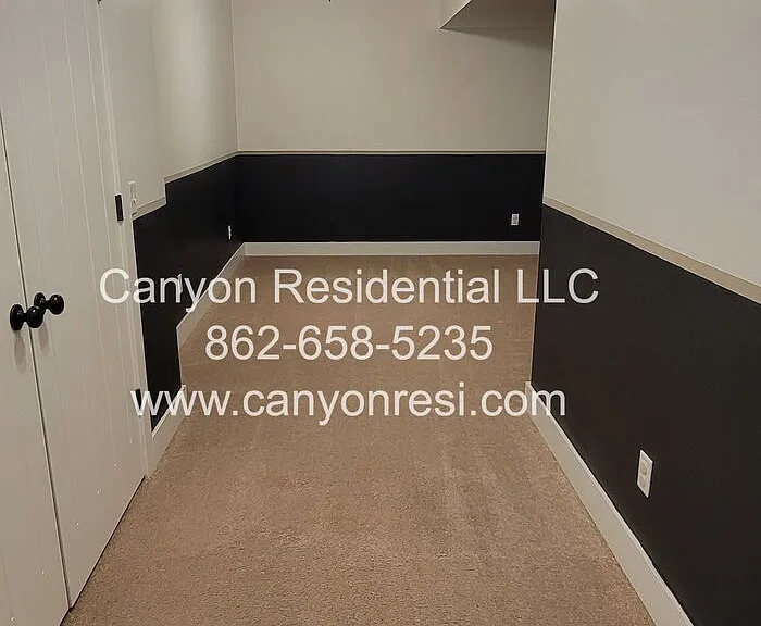 7451 Pfizer Dr — Photo 29