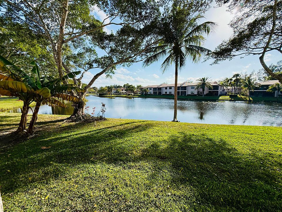1st image of 9261 Vista Del Lago #E