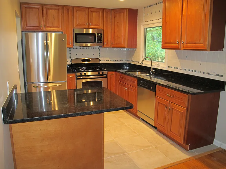 1115 Westbriar Ct NE — Photo 6