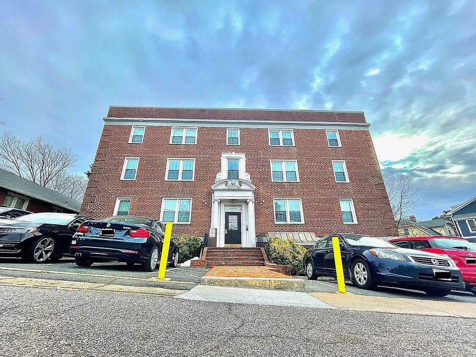 1st image of 2634 Lee Hwy APT 304