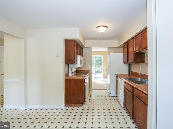 5th image of 12207 Nutmeg Ct