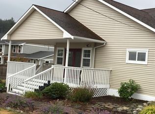 401 6th St NE, Coupeville, WA 98239