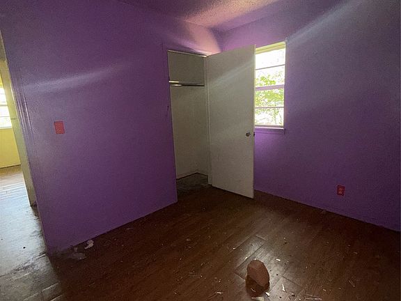 4th image of 2203 Oak St