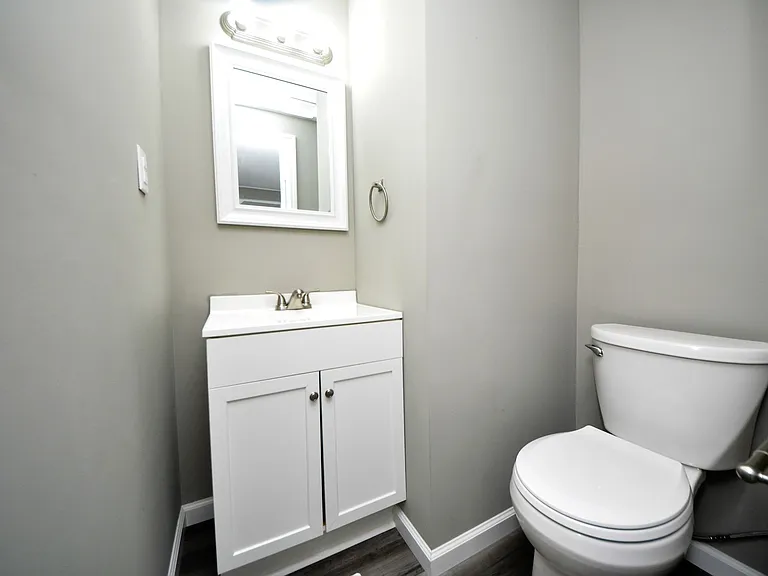307 Granada Dr — Photo 9