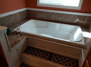 1180 Carriage Dr, Sun Prairie, WI 53590