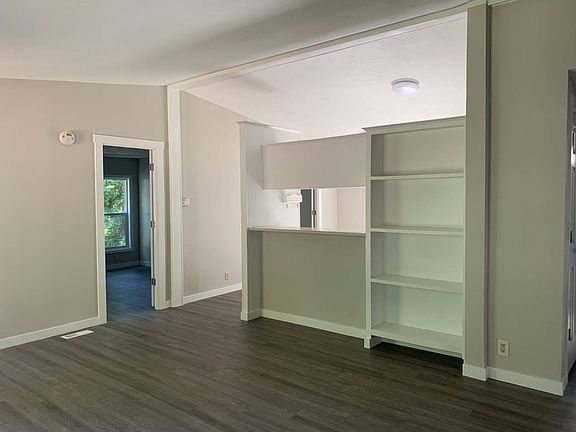 4th image of 32700 SE Leewood Ln Unit 103A