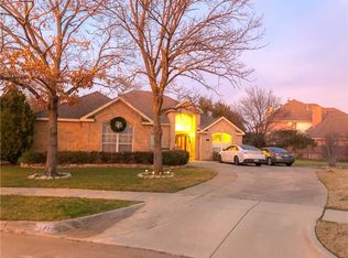 2721 River Legacy Dr, Arlington, TX 76006