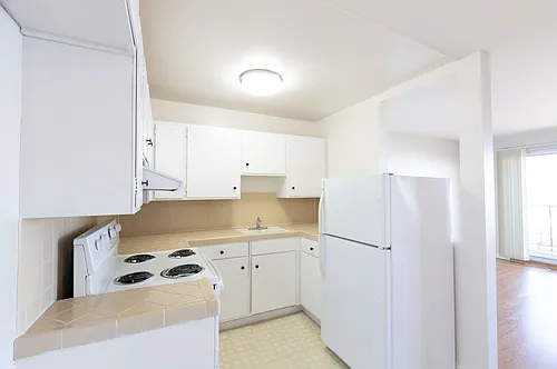 96 Crestline Photo 1