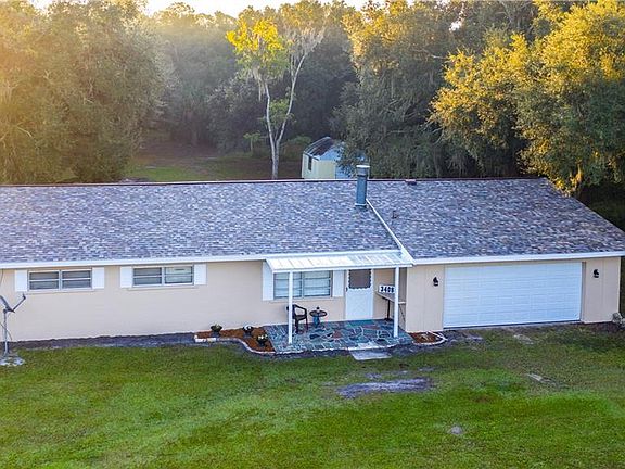 3rd image of 3408 Oakwood Dr