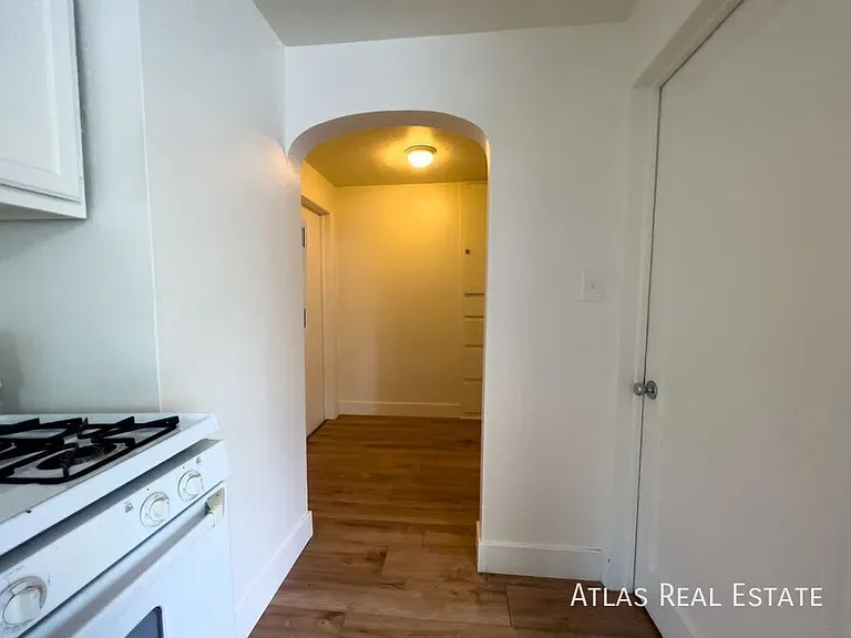 1457 Roberta St — Photo 21
