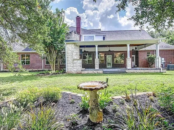 4421 Bowser Rd, Weston Lakes, TX 77441