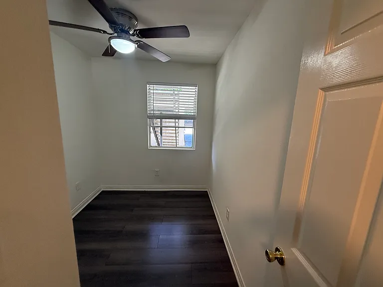 1032-1036 S Normandie Ave #5 — Photo 9