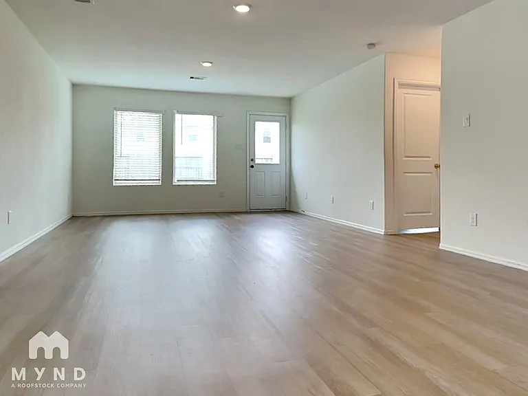 26815 Wilderye Cove Ln — Photo 5