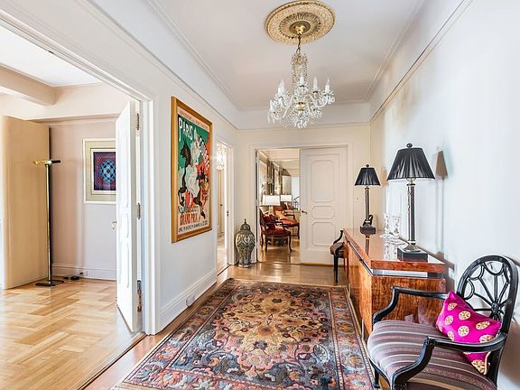 4th image of 329 W 77th St #8C