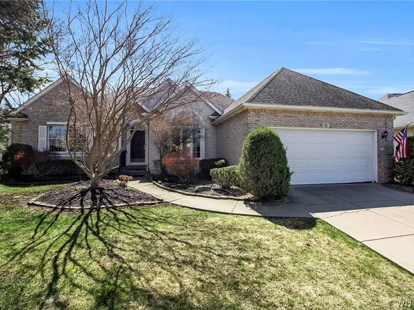 11 Brambly Ct, Williamsville, NY 14221