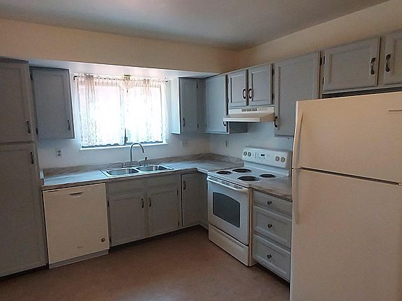 2nd image of 8325 Freemantle Dr