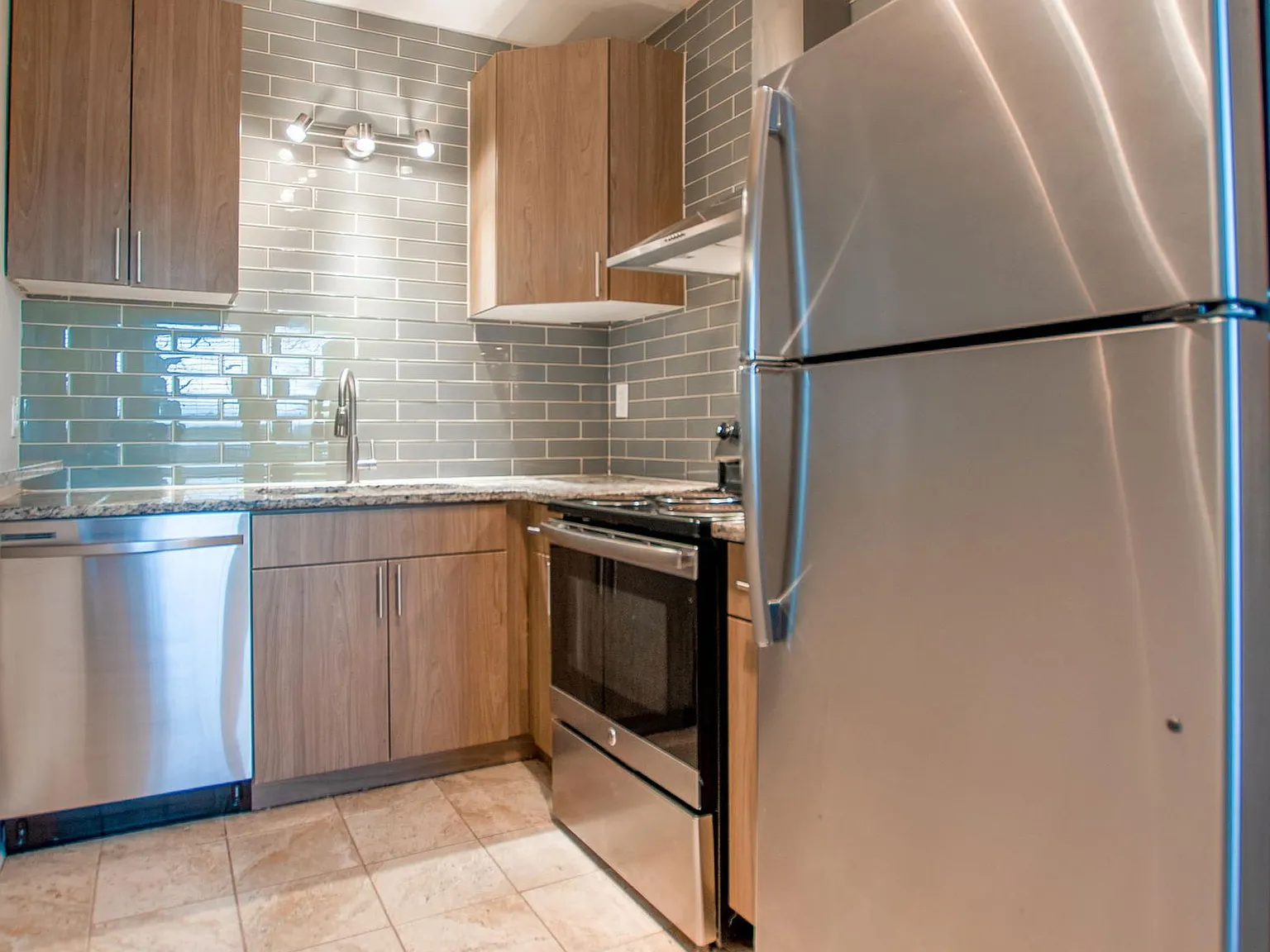 Studio, 1.0 bath, 500 sqft, $1,295 — Photo 2