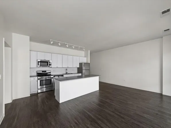 836 N Milwaukee Ave #312, Chicago, IL 60642