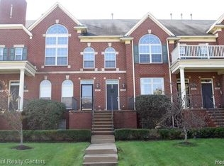 3082 Camden Dr, Troy, MI