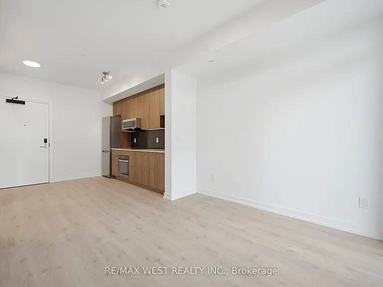 2501 Saw Whet Blvd #521 — Photo 15