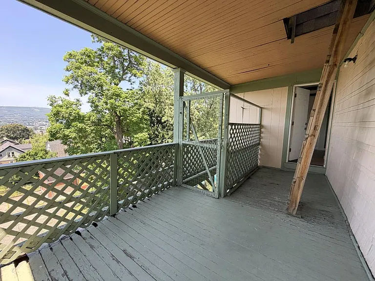 919 Clay Ave #2 — Photo 13