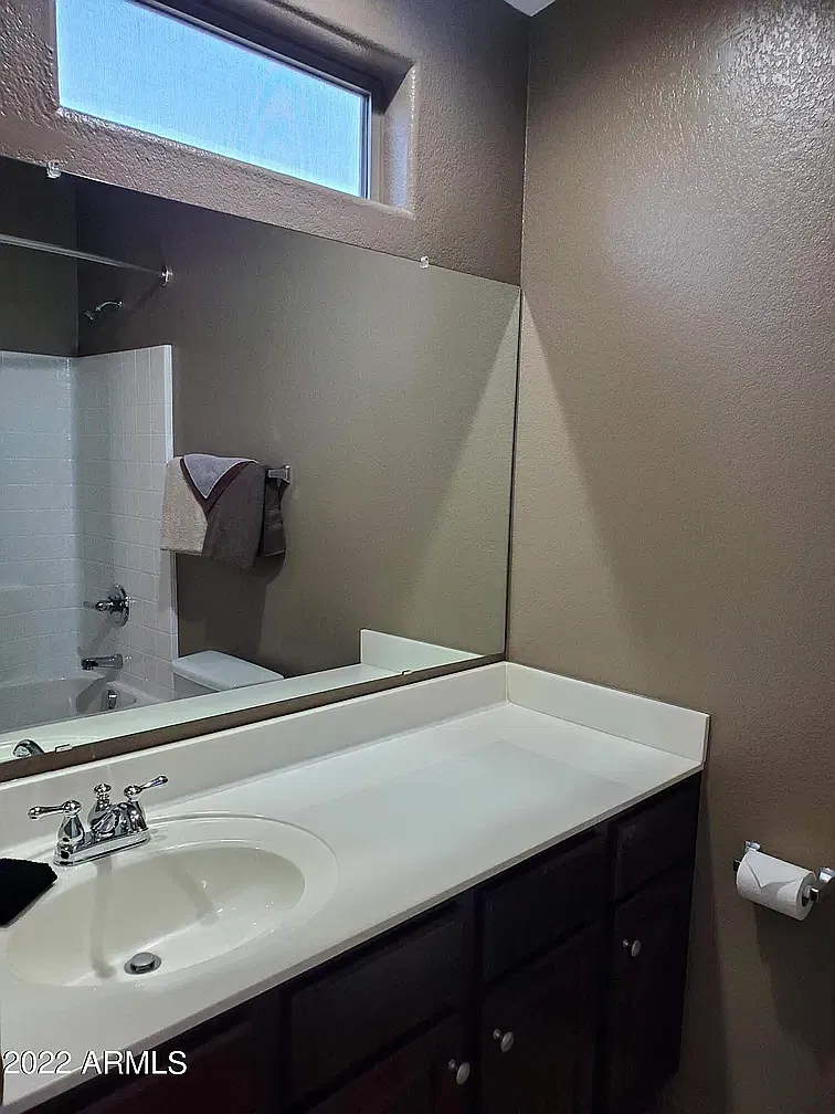 2 bed, 2.5 bath, 1186 sqft, $1,000 — Photo 1