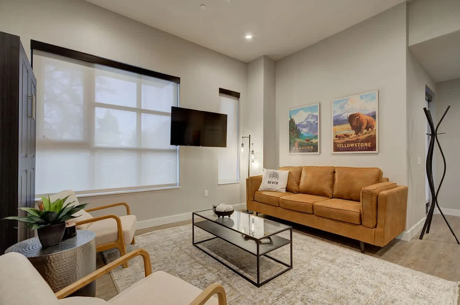 1 bed, 1.0 bath, 1496 sqft, $4,618 — Photo 1
