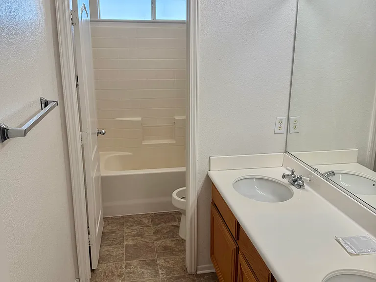 6617 Teasdale St — Photo 11