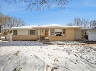 2061 NW 80th Ct, Clive, IA 50325