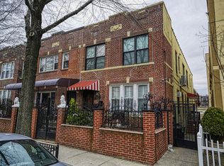 2353 28th St, Astoria, NY 11105