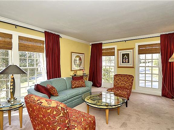 3rd image of 21305 Lawland Ct