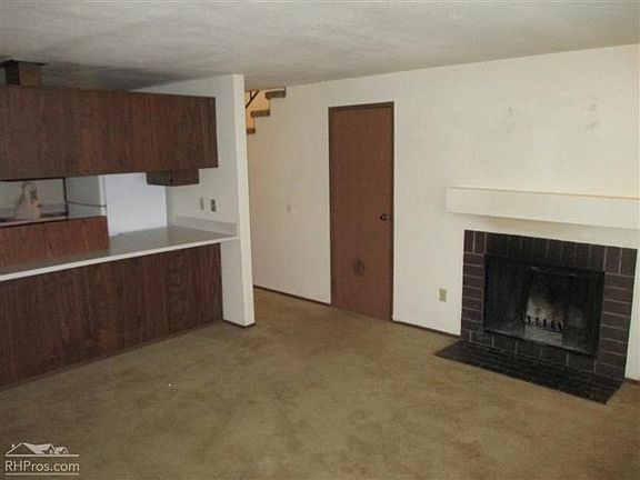 4th image of 3021 Bridgeport Way W APT D
