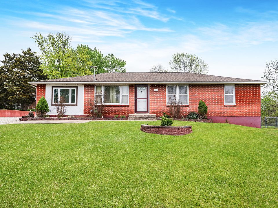 1st image of 119 Boeckman Dr