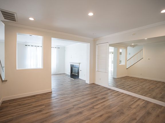 Second living room access from front door